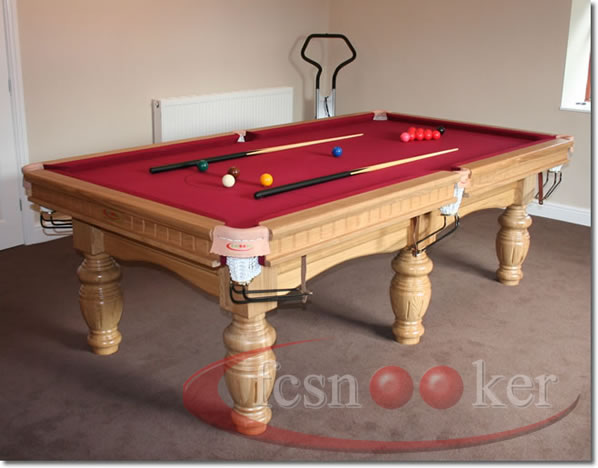 8 foot Elite in Oak with Wine Cloth